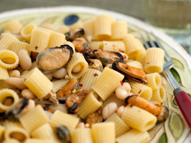 fagioli tubettoni e cozze, osteria da carmela