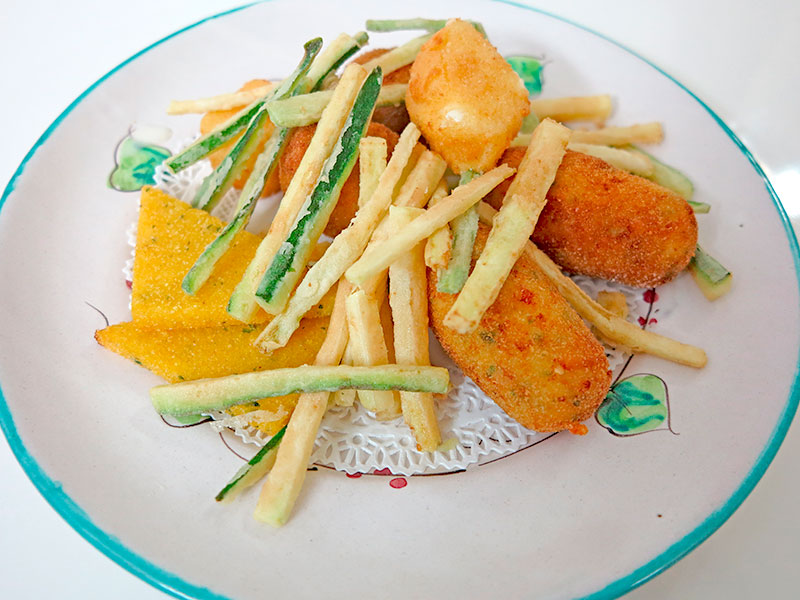 frittura all'italiana, osteria da carmela, osteria napoli, dove mangiare a napoli, napoli, cucina tradizionale napoletana napoli