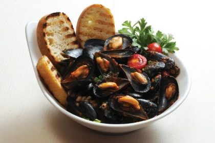 zuppa di cozze, pastiera napoletana, osteria da carmela, osteria napoli, dove mangiare a napoli, napoli, naples