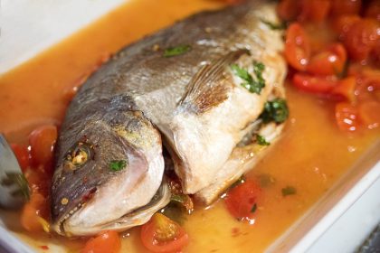 orata all'acqua pazza, osteria da carmela, dove mangiare a napoli