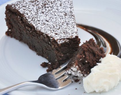 torta caprese, dove mangiare a napoli, osteria napoletana, osteria da carmela, mangiare a napoli, cucina tradizionale partenopea