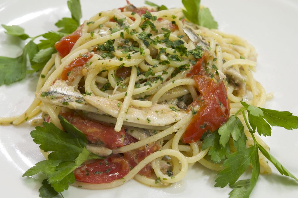 alici e pomodorini, dove mangiare a napoli, napoli da vivere, mangiare a napoli, osteria napoletana, napoli, osteria, cucina tradizionale napoletana, osteria da carmela