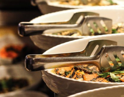 Cosa succede se i vini irpini incontrano i piatti tipici della cucina partenopea? Nasce un sodalizio d'amore!